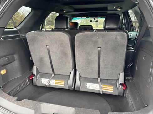 Used 2014 Ford Explorer XLT w/ Equipment Group 202A image 14