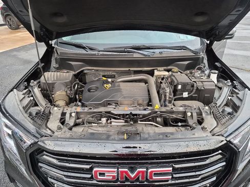 Used 2024 GMC Terrain SLE w/ Driver Convenience Package AWD/4WD image 17
