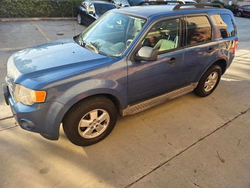 Used 2010 Ford Escape XLT image 8
