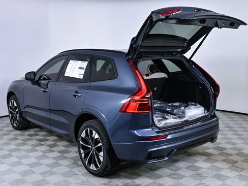 New 2026 Volvo XC60 T8 Plus w/ Protection Package Premier AWD/4WD image 31