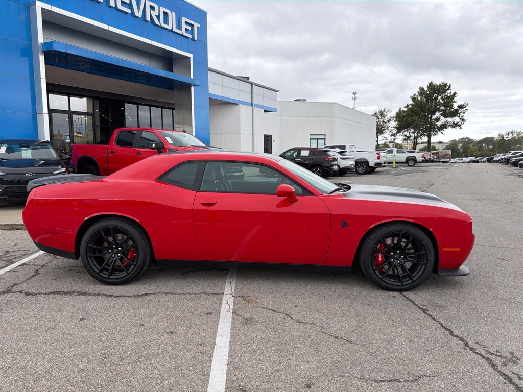 Used 2023 Dodge Challenger SRT Hellcat RWD image 2