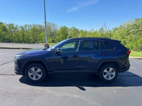 Used 2025 Toyota RAV4 XLE AWD/4WD image 6