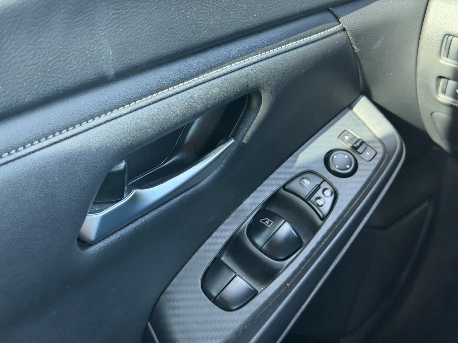 Used 2024 Nissan Sentra SV FWD image 18