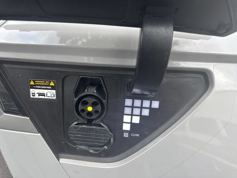 Used 2024 Hyundai Ioniq 5 SEL AWD/4WD image 31