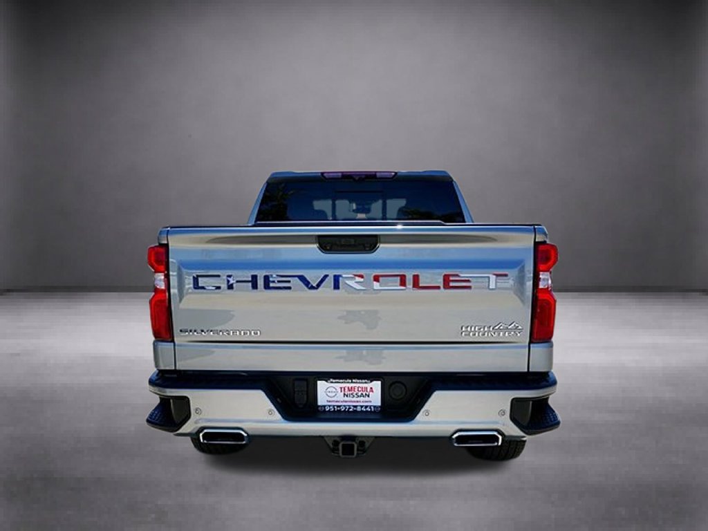 Used 2024 Chevrolet Silverado 1500 High Country w/ High Country Premium Package AWD/4WD image 6