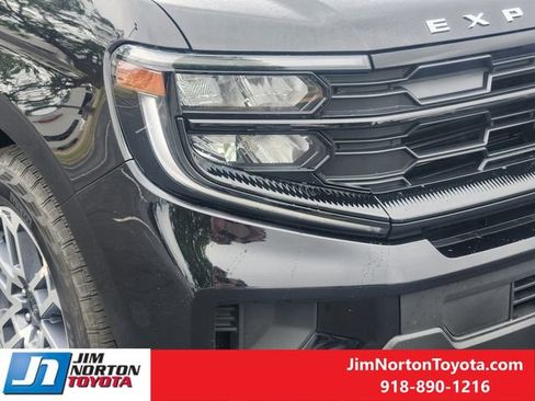 Used 2025 Ford Expedition Active AWD/4WD image 10