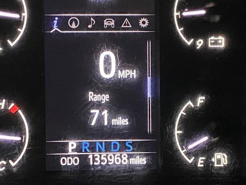 Used 2022 Toyota Sequoia TRD Pro AWD/4WD image 20