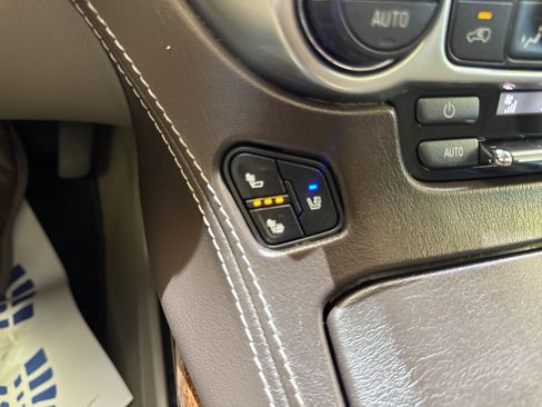 Used 2019 Chevrolet Suburban Premier AWD/4WD image 43