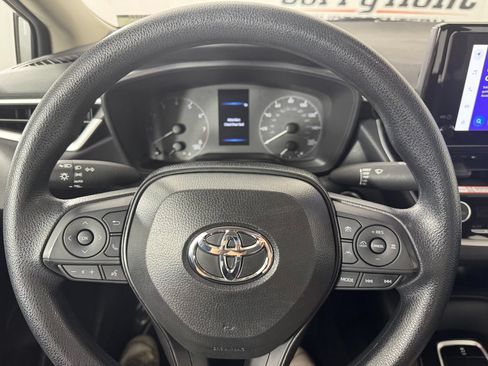Used 2025 Toyota Corolla LE w/ Convenience Package FWD image 12