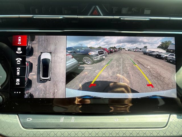 Used 2025 Jeep Wagoneer S Limited AWD/4WD image 21