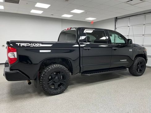 Used 2018 Toyota Tundra SR5 AWD/4WD image 11