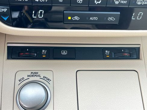 Used 2015 Lexus ES 350 350 w/ Luxury Package image 19