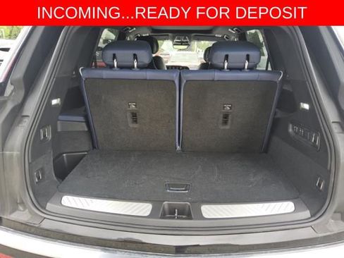 Used 2026 Cadillac Vistiq Premium Luxury AWD/4WD image 2