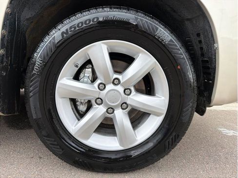 Used 2011 Lexus GX 460 Premium AWD/4WD image 26