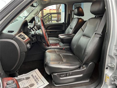 Used 2013 Cadillac Escalade ESV Premium image 13