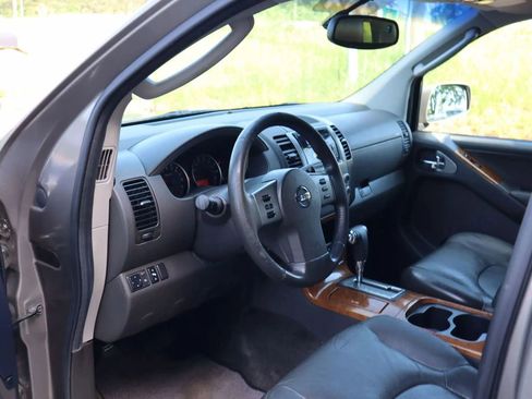 Used 2005 Nissan Pathfinder LE image 8
