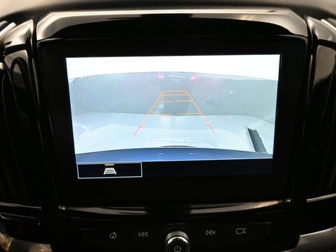 Used 2023 Chevrolet Traverse LT image 17