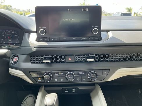 Certified 2025 Honda Accord SE image 27