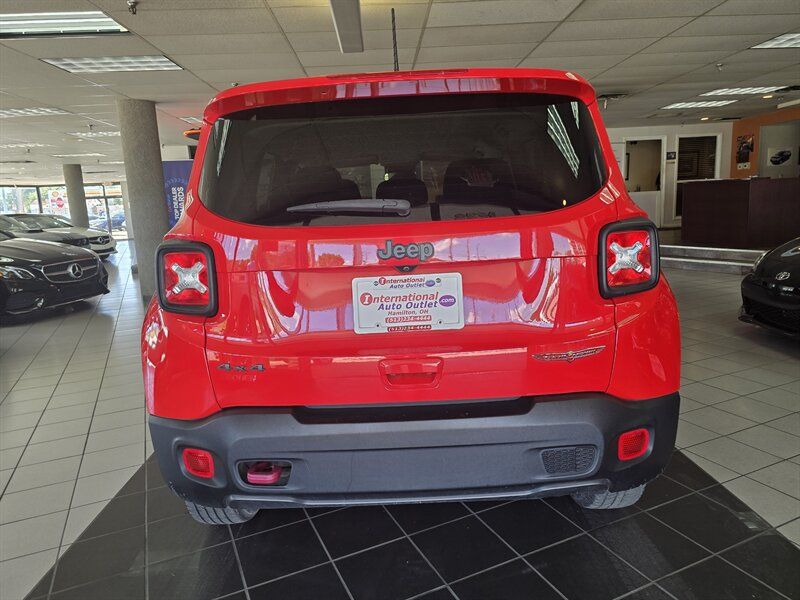 Used 2020 Jeep Renegade Trailhawk w/ Cold Weather Group AWD/4WD image 5