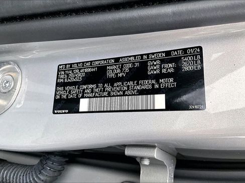 Certified 2024 Volvo XC60 B5 Plus w/ Climate Package AWD/4WD image 19