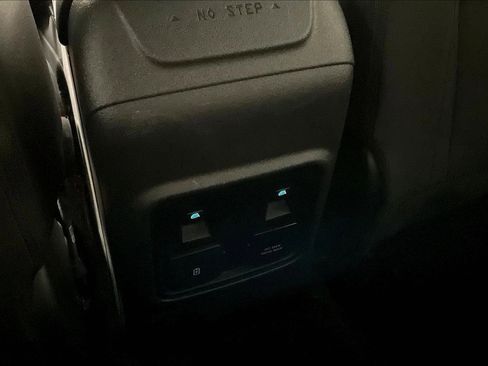 Used 2023 Ford Bronco Outer Banks image 11