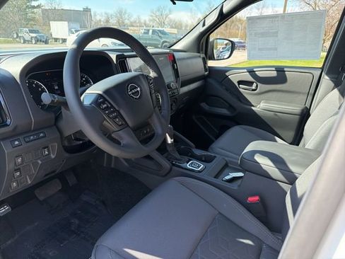 New 2026 Nissan Frontier SV AWD/4WD image 18