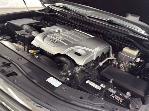 Used 2013 Toyota Land Cruiser AWD/4WD image 74