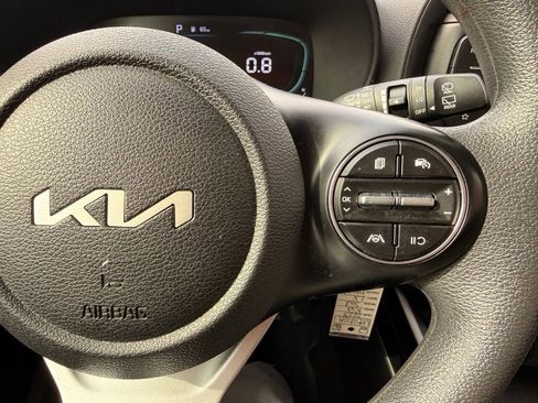 Used 2023 Kia Soul LX image 14