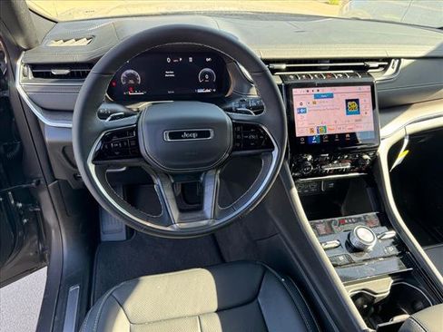 Used 2024 Jeep Grand Cherokee Overland w/ Trailer Tow Package image 10