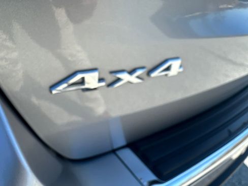 Used 2019 Jeep Grand Cherokee Limited image 39