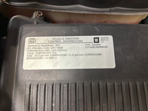 Used 2019 Cadillac Escalade Luxury w/ Escalade Sport Edition image 35