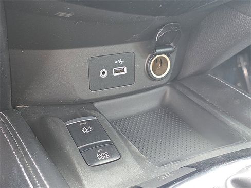 Used 2018 Nissan Rogue SL w/ Premium Package image 23