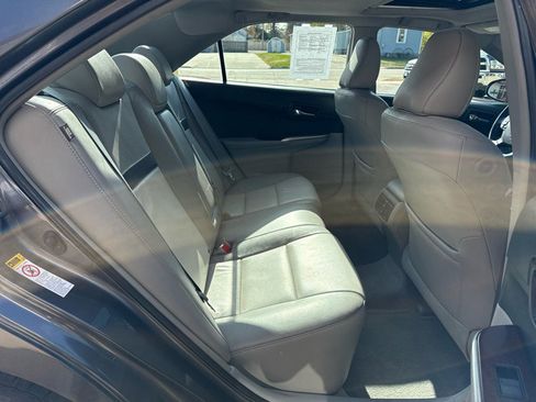 Used 2014 Toyota Camry XLE image 22