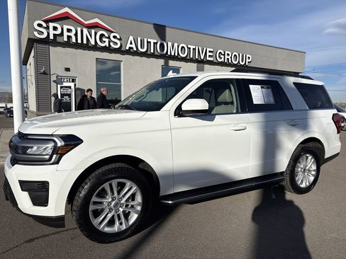 Used 2023 Ford Expedition XLT image 1