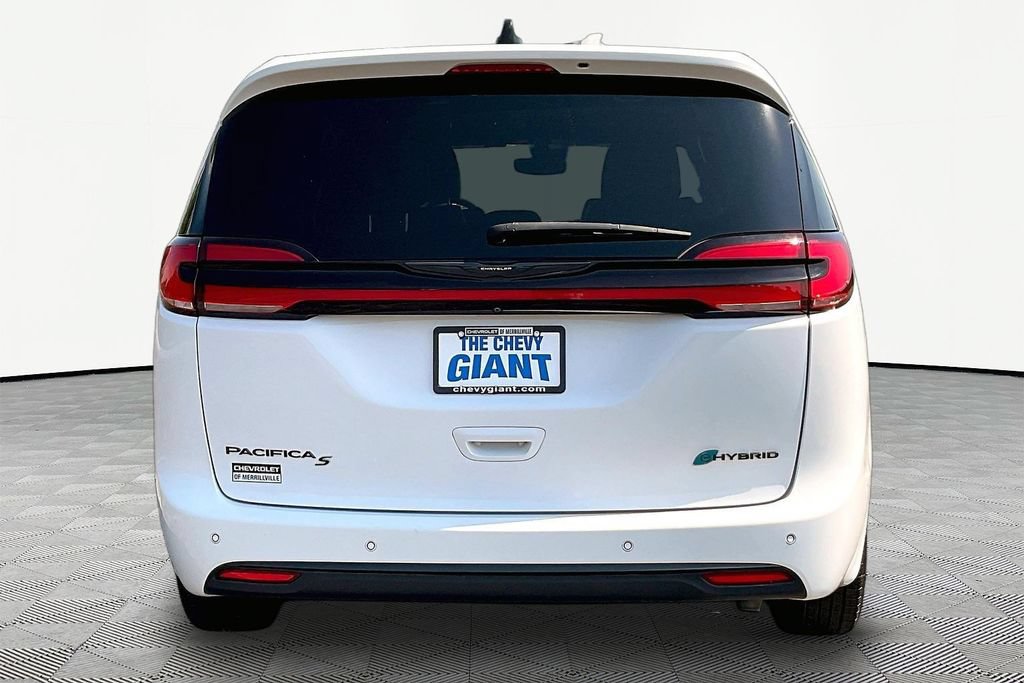 Used 2024 Chrysler Pacifica Limited FWD image 5