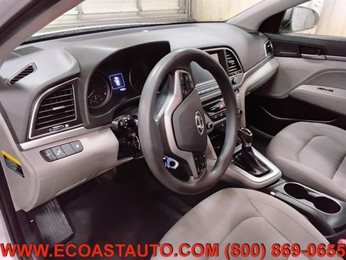 Used 2018 Hyundai Elantra SEL FWD image 11