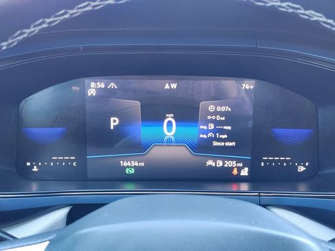 Certified 2023 Volkswagen Taos SE w/ Panoramic Sunroof Package AWD/4WD image 12