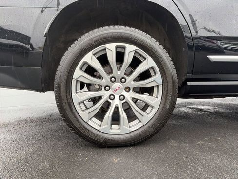 Used 2022 GMC Yukon Denali image 9