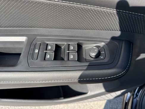 New 2026 Volkswagen Atlas Cross Sport SE image 23