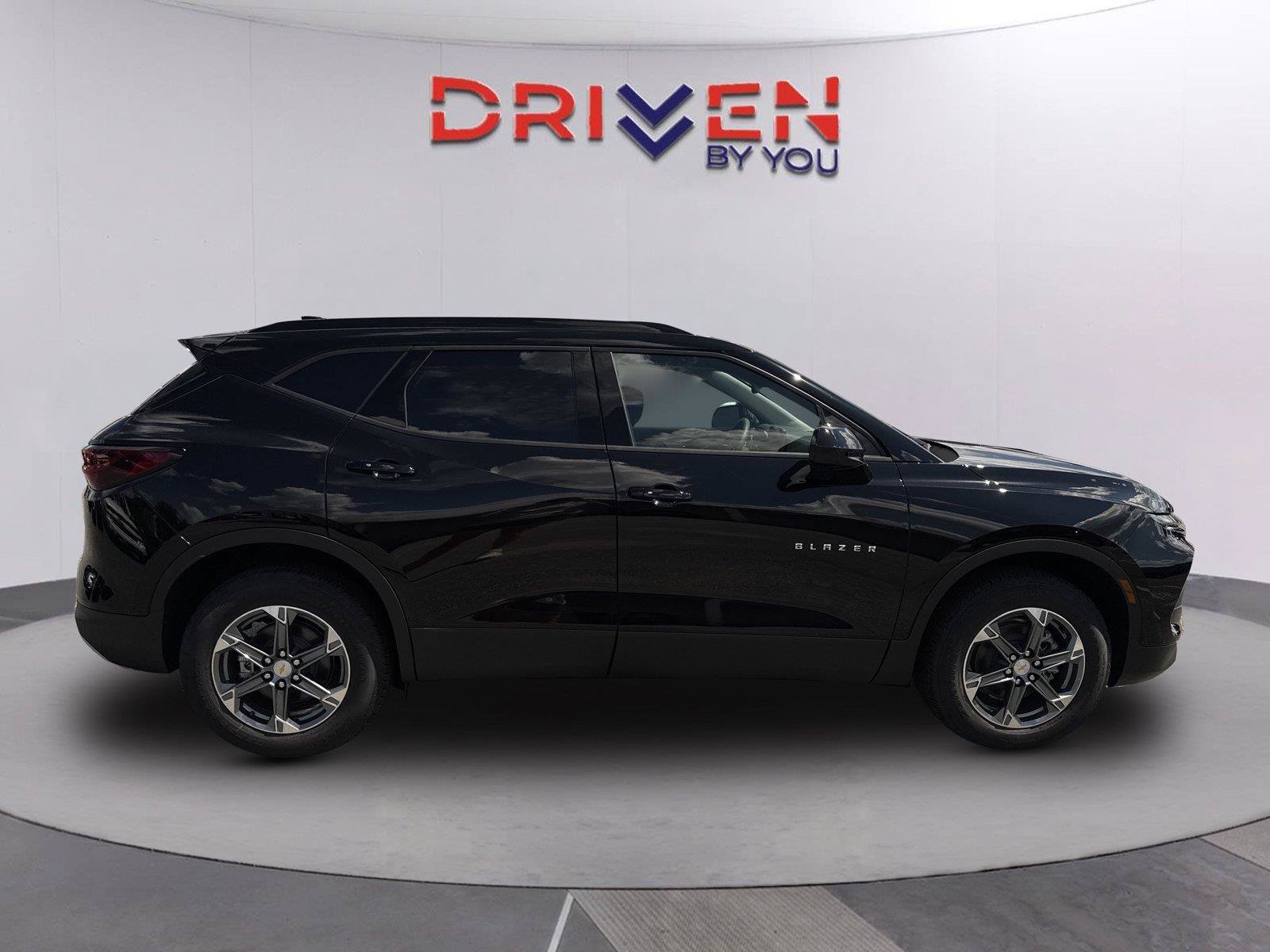 New 2026 Chevrolet Blazer LT w/ Convenience Package FWD image 3