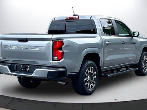 Used 2023 Chevrolet Colorado LT w/ LT Convenience Package III RWD image 9
