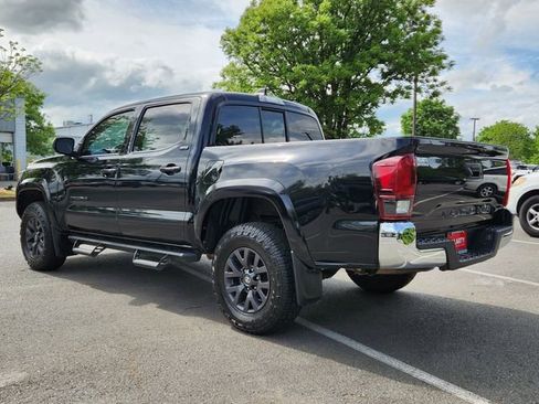 Used 2022 Toyota Tacoma SR5 w/ SR5 Appearance Package (SM) RWD image 3