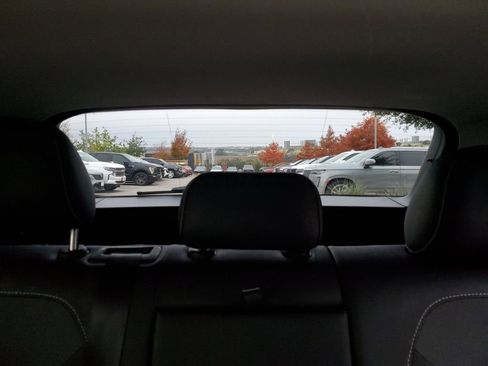 Used 2024 Volkswagen Taos SE w/ Panoramic Sunroof Package image 25