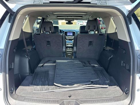 Used 2017 GMC Acadia Denali w/ Technology Package image 13