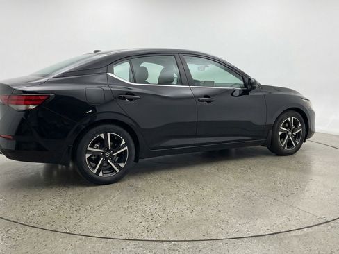 Used 2025 Nissan Sentra SV FWD image 9