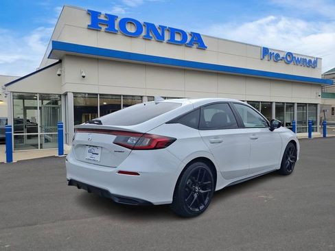 Used 2025 Honda Civic Sport image 4