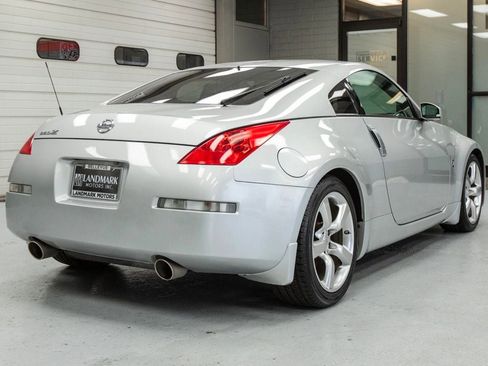 Used 2007 Nissan 350Z Touring w/ Cargo Convenience Pkg image 32