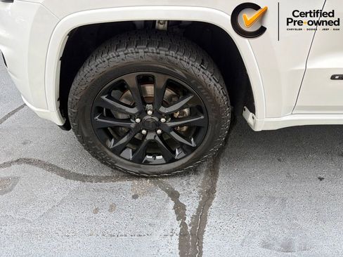 Certified 2021 Jeep Grand Cherokee Laredo X AWD/4WD image 16