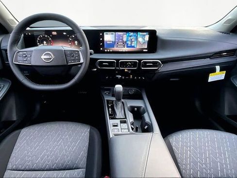 New 2026 Nissan Sentra SV w/ SV Convenience Package FWD image 7