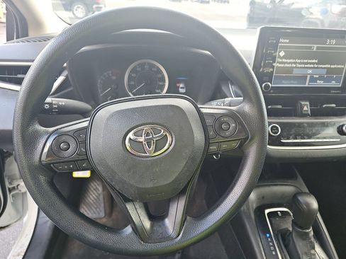 Used 2021 Toyota Corolla LE image 8
